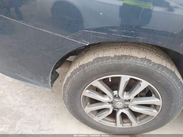 Nissan Pathfinder S Image 3