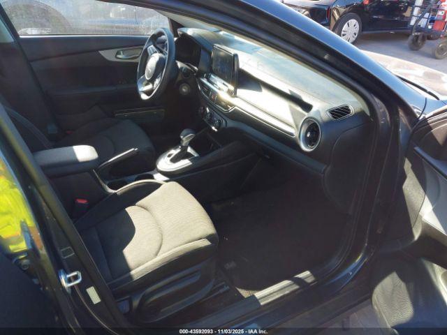 Kia Forte Lxs Image 13