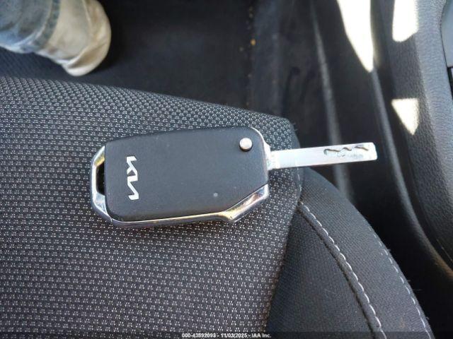 Kia Forte Lxs Image 5