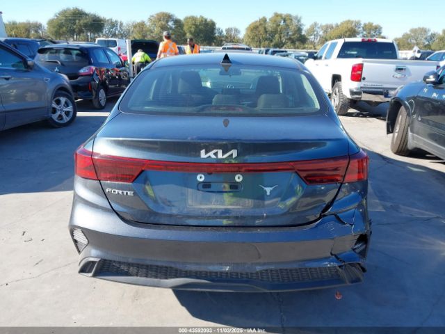 Kia Forte Lxs Image 14