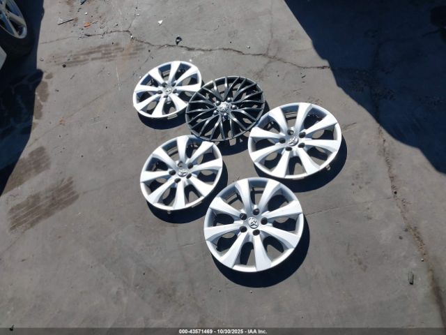 Toyota Corolla Le Image 17