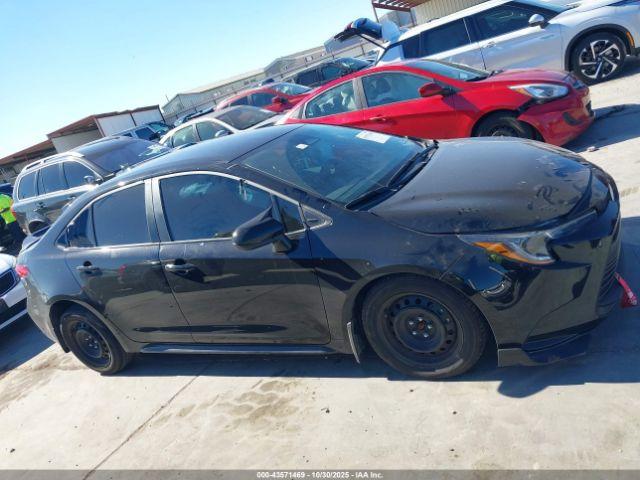 Toyota Corolla Le Image 16