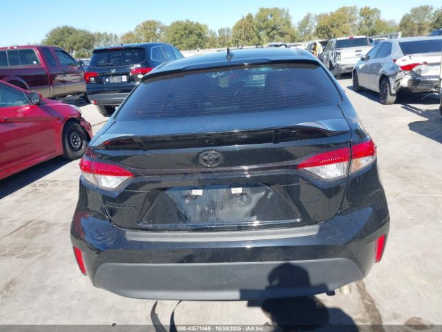 Toyota Corolla Le Image 12