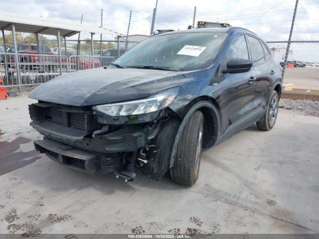 Ford Escape St-line Image 17