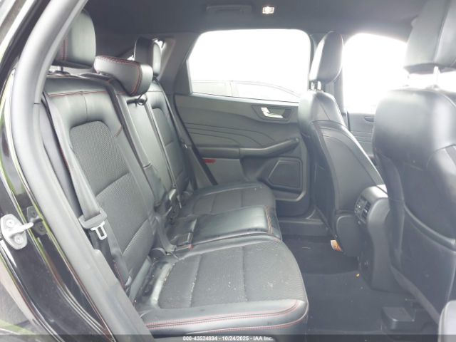 Ford Escape St-line Image 9