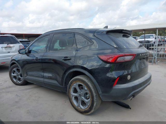 Ford Escape St-line Image 12