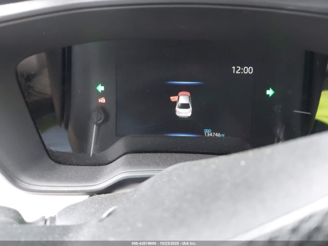 Toyota Corolla Hybrid Le Image 10