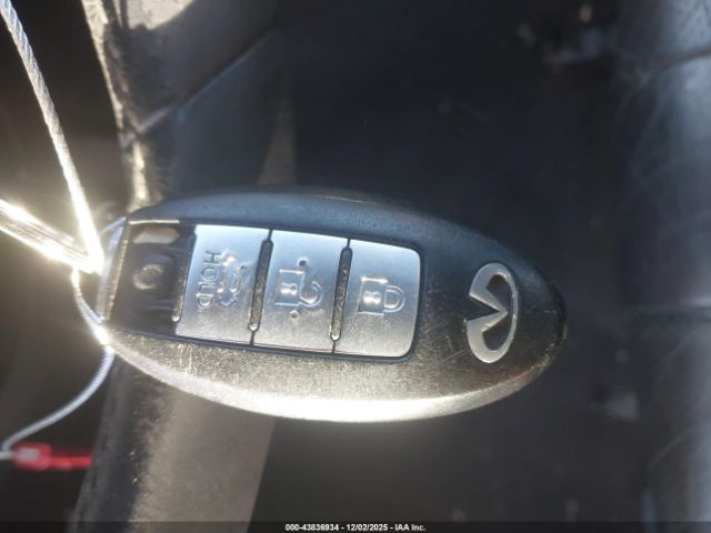 INFINITI G37 Journey Image 9