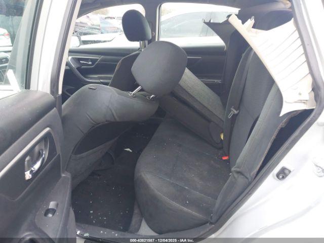 Nissan Altima Image 6