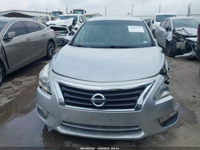 Nissan Altima Image 7