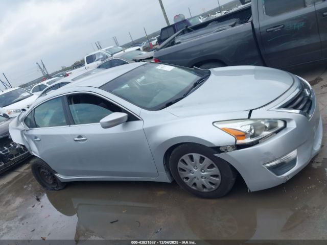 Nissan Altima Image 8