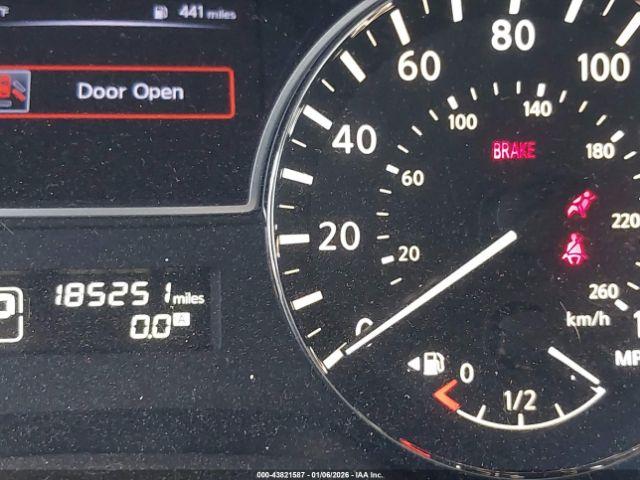 Nissan Altima Image 14