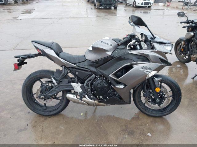 Kawasaki Ex650 N Image 10