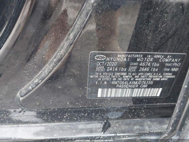 Genesis G70 2.0t Rwd Image 2