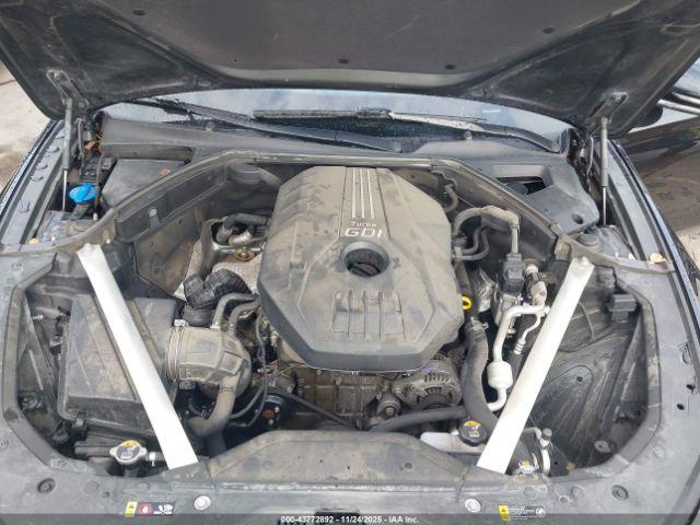 Genesis G70 2.0t Rwd Image 10