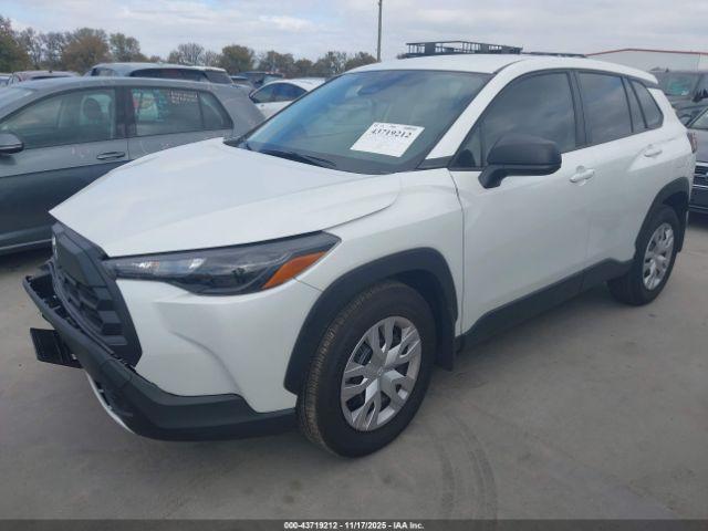 Toyota Corolla L Image 2