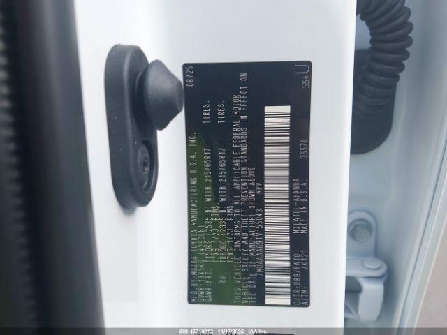 Toyota Corolla L Image 4