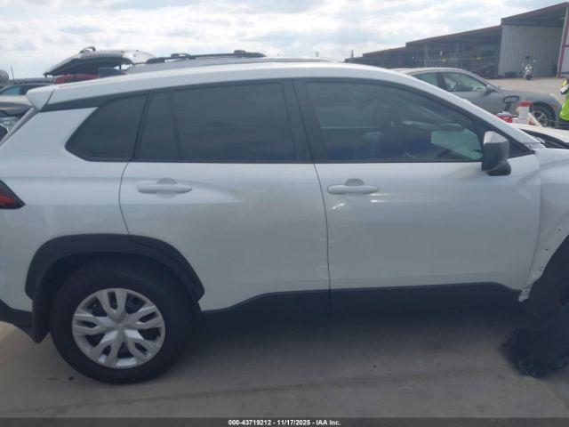 Toyota Corolla L Image 11