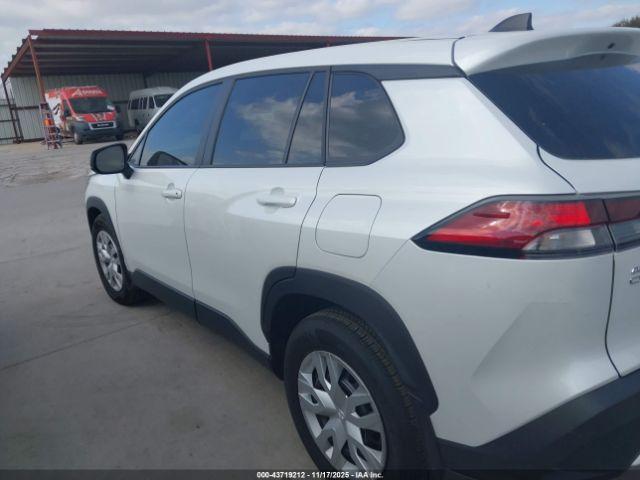 Toyota Corolla L Image 9