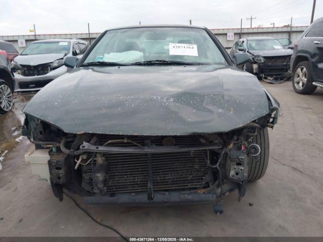 Toyota Camry Le Image 19