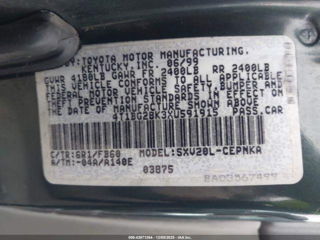 Toyota Camry Le Image 11