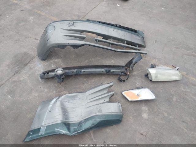 Toyota Camry Le Image 5