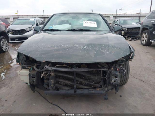 Toyota Camry Le Image 12