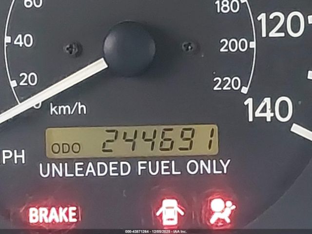 Toyota Camry Le Image 8