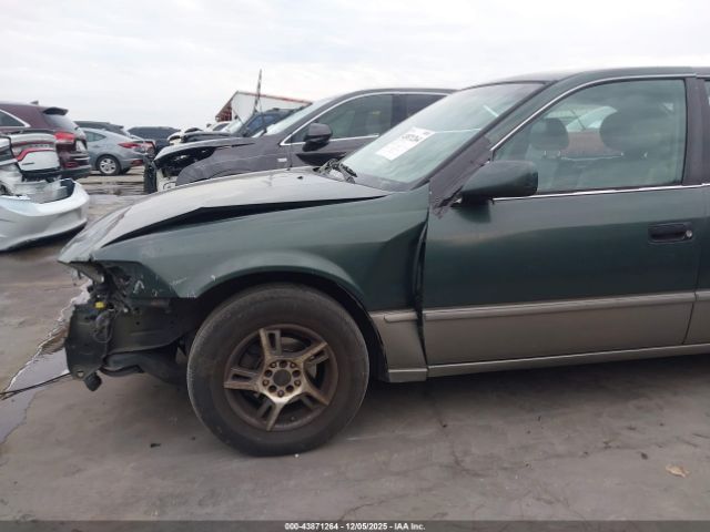 Toyota Camry Le Image 13