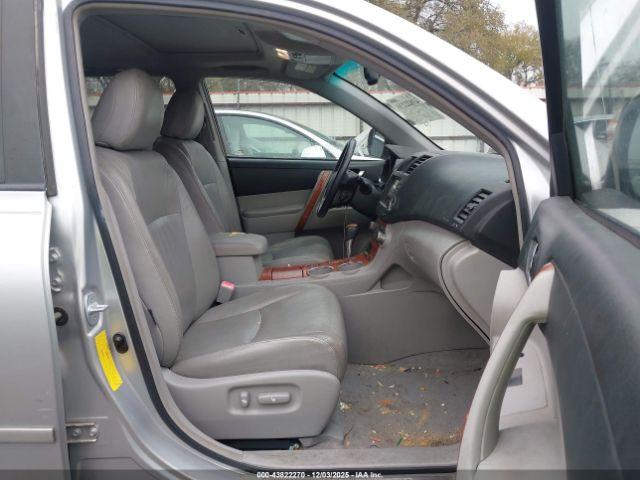 Toyota Highlander Limited Image 3