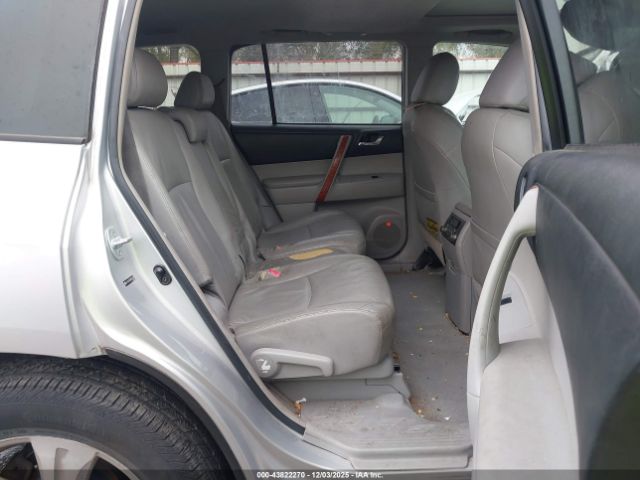 Toyota Highlander Limited Image 8