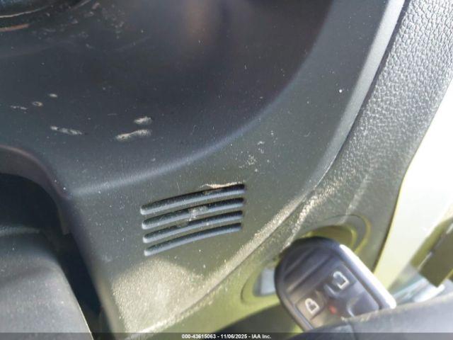 Ford Explorer Image 9