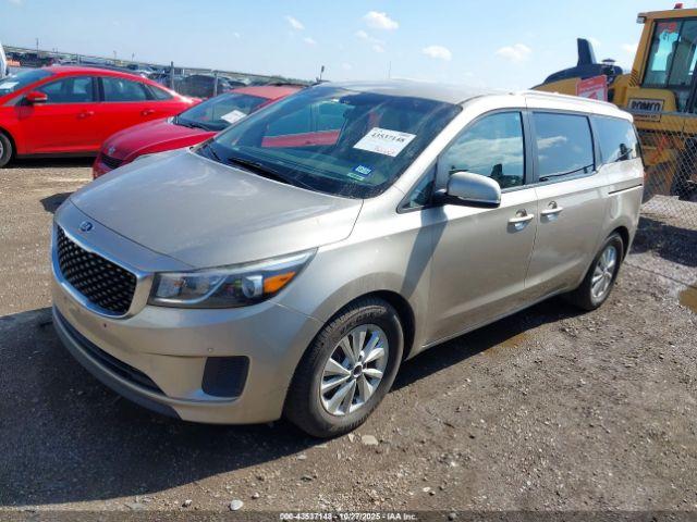 Kia Sedona Lx Image 4