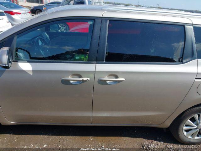 Kia Sedona Lx Image 10