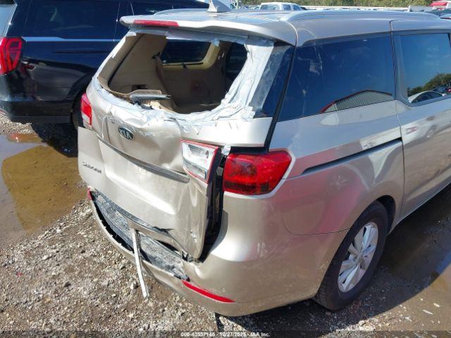 Kia Sedona Lx Image 18