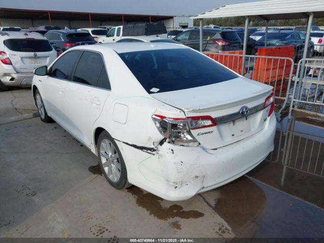 Toyota Camry Xle Image 2
