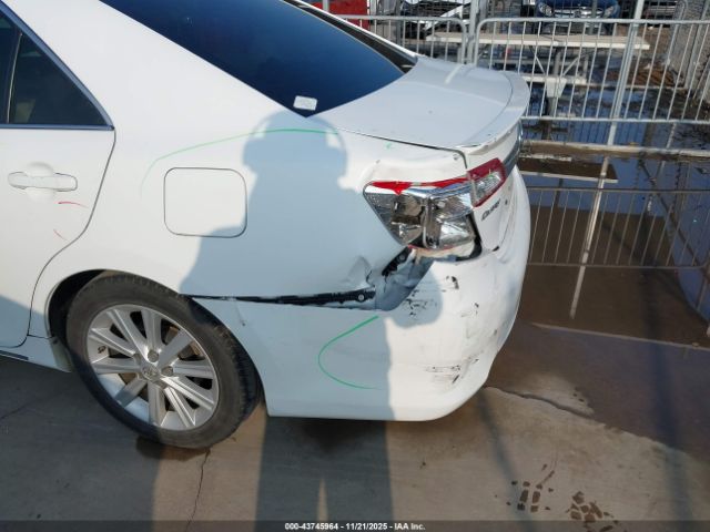 Toyota Camry Xle Image 7