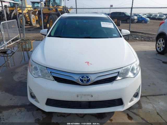 Toyota Camry Xle Image 10