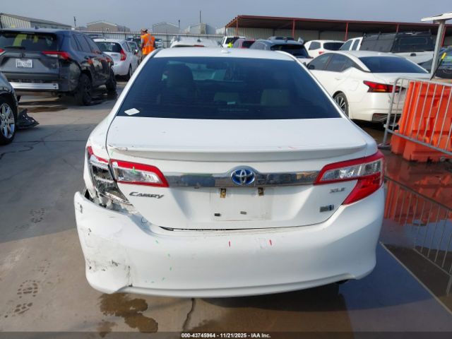 Toyota Camry Xle Image 15