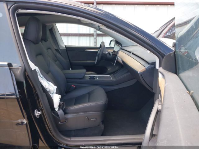 Tesla Model Y Long Range Dual Motor All-wheel Drive Image 7