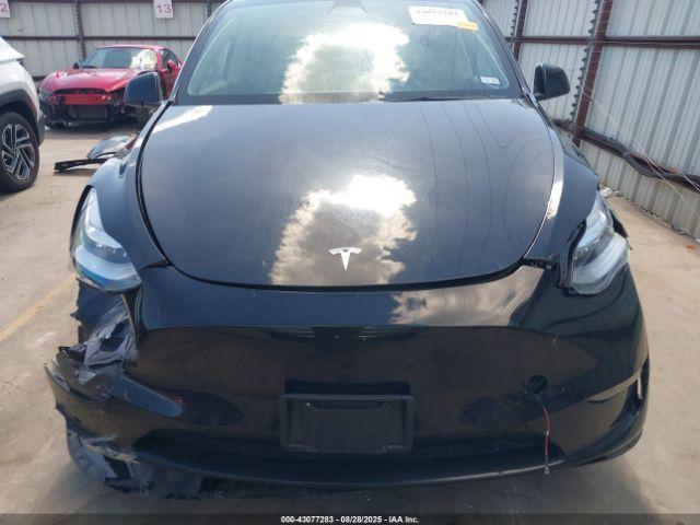 Tesla Model Y Long Range Dual Motor All-wheel Drive Image 2