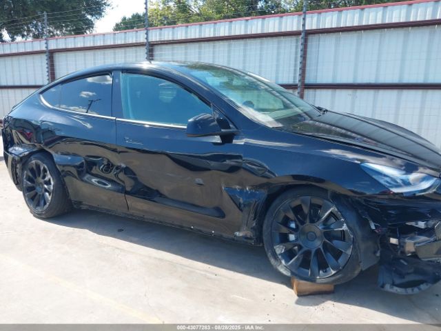 Tesla Model Y Long Range Dual Motor All-wheel Drive Image 18