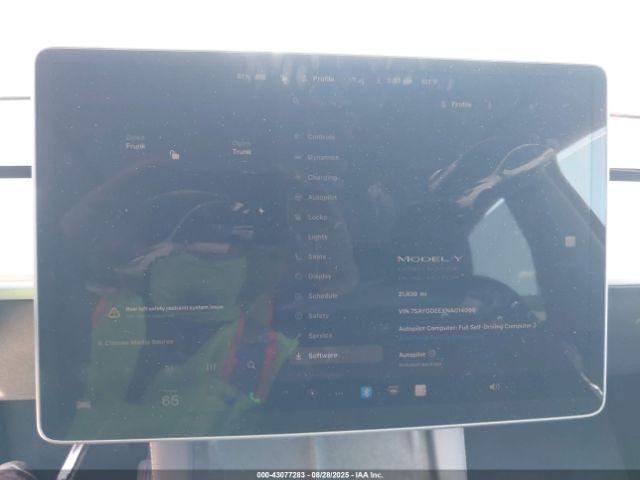 Tesla Model Y Long Range Dual Motor All-wheel Drive Image 13