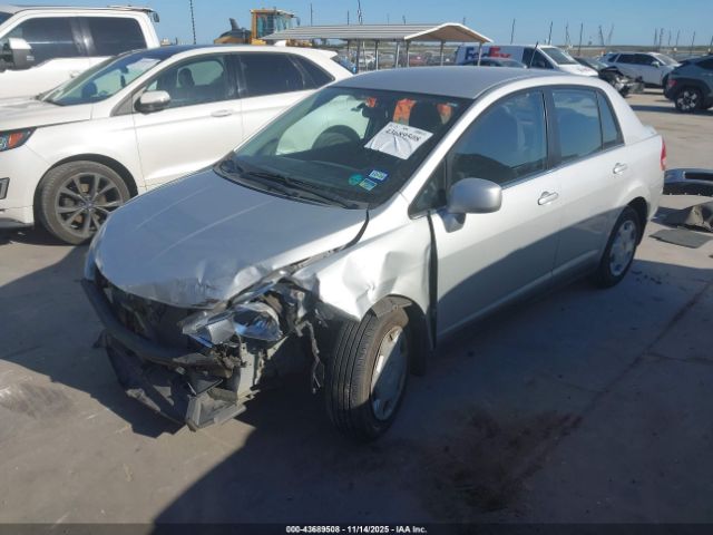Nissan Versa 1.8s Image 8