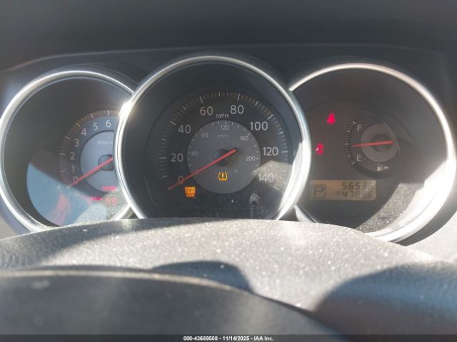 Nissan Versa 1.8s Image 12