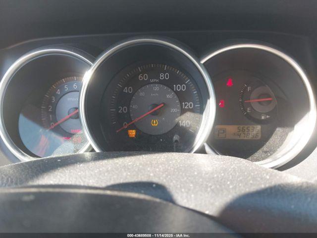 Nissan Versa 1.8s Image 12