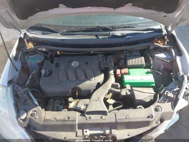 Nissan Versa 1.8s Image 3