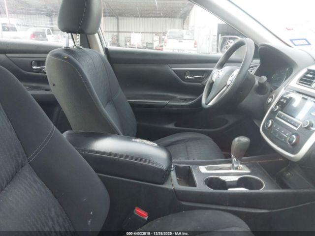Nissan Altima 2.5 S Image 4