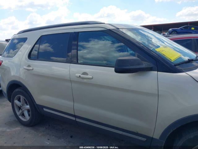 Ford Explorer Xlt Image 15