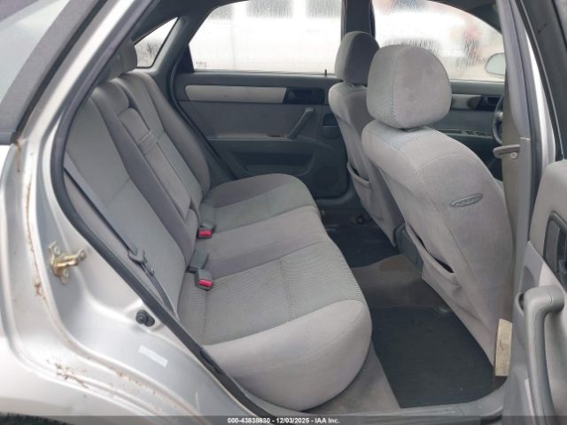 Suzuki Forenza Convenience Image 10